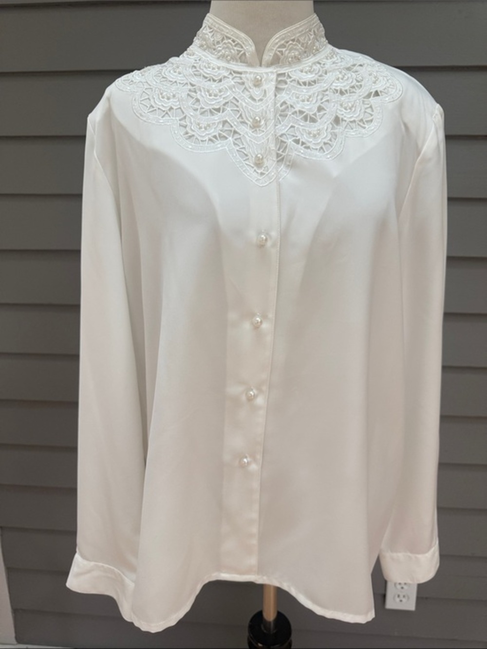 Vintage Christie & Jill Romantic Ivory Beaded Lace-Collar Button-Up Blouse 14